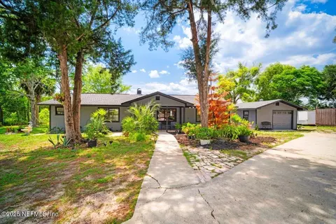 153 Jaffa Rd, Crescent City, FL 32112