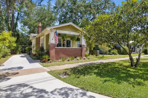 1121 Cedar St, Jacksonville, FL 32207