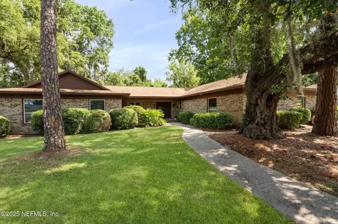 5263 Golf Course Dr, Jacksonville, FL 32277