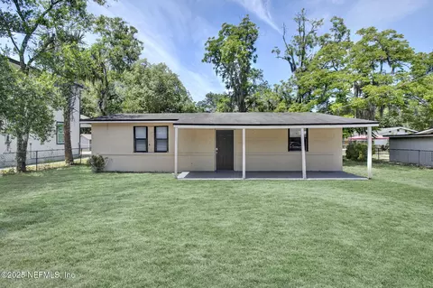 4924 Old Middleburg Rd N, Jacksonville, FL 32210