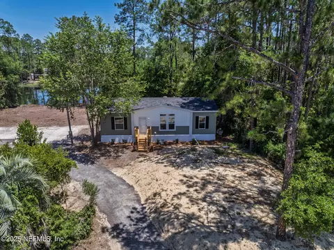 106 Howard Dr, Interlachen, FL 32148