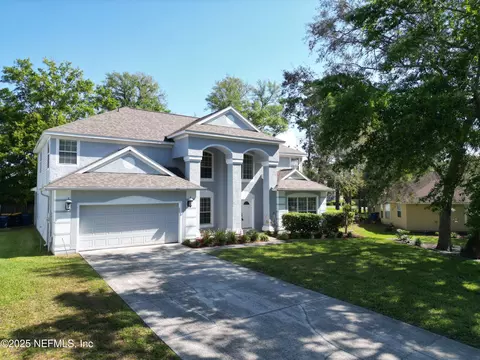 717 Torrey Pine Cir N, Jacksonville, FL 32218