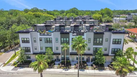 1622 Bridgeton Dr, Jacksonville, FL 32207