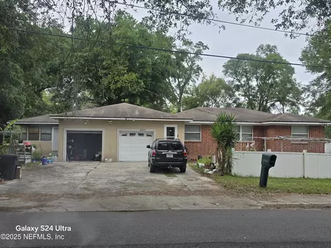 4549 Clinton Ave, Jacksonville, FL 32207