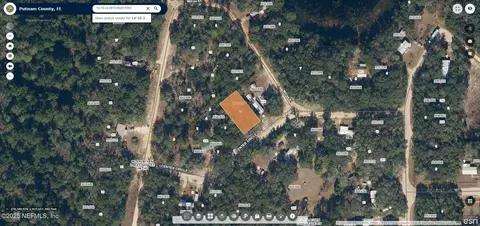 102 104 Circle Dr, Interlachen, FL 32148