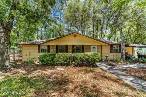 613 Arthur Moore Dr, Green Cove Springs, FL 32043
