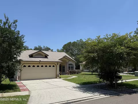 9205 Camshire Dr, Jacksonville, FL 32244