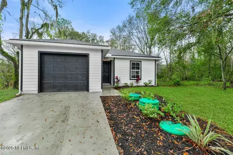 889 Aiken St, Saint Augustine, FL 32084