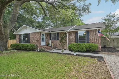 3930 St Isabel Dr E, Jacksonville, FL 32277
