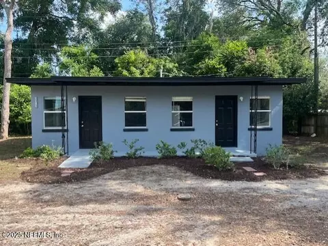 3313 Kennedy St, Palatka, FL 32177