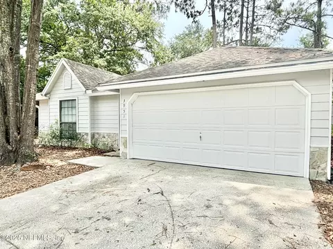 3951 Hunters Lake Cir W, Jacksonville, FL 32210