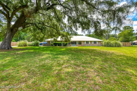 122 Raintree Woods Trl, Palatka, FL 32177