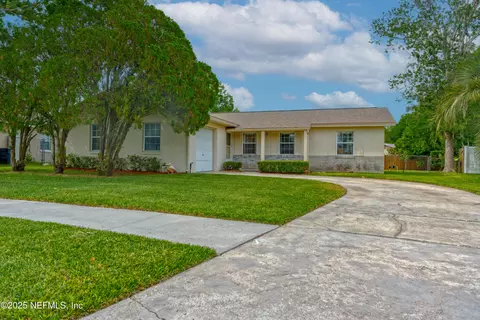 8378 Old English Dr, Jacksonville, FL 32244