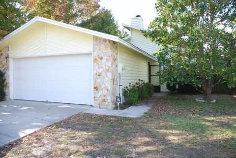 362 Filmore Dr, Jacksonville, FL 32225