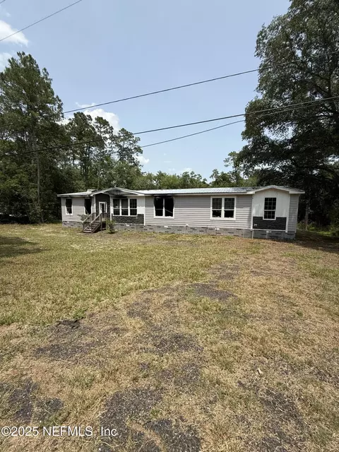 74 Conifer Cir, Middleburg, FL 32068