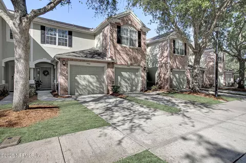 7466 Red Crane Ln, Jacksonville, FL 32256