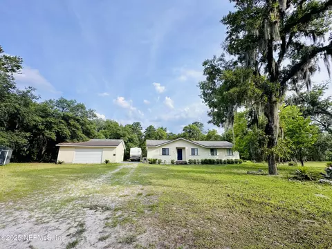 417 2nd Ave, Satsuma, FL 32189