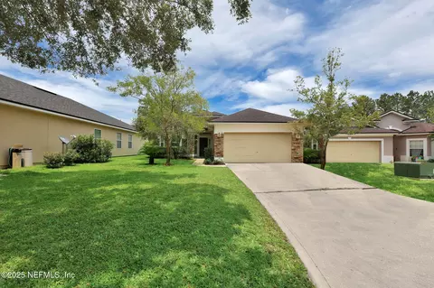 631 Longcrest Ln, Orange Park, FL 32065