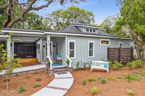 22 N 17th St, Amelia Island, FL 32034