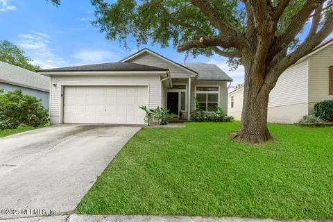 12027 Harbour Cove Dr S, Jacksonville, FL 32225