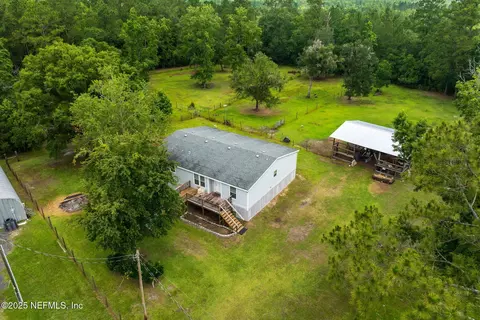 1277 Magnolia Dr, Bryceville, FL 32009