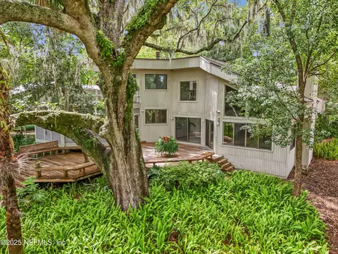 6730 Strawberry Ln, Jacksonville, FL 32211