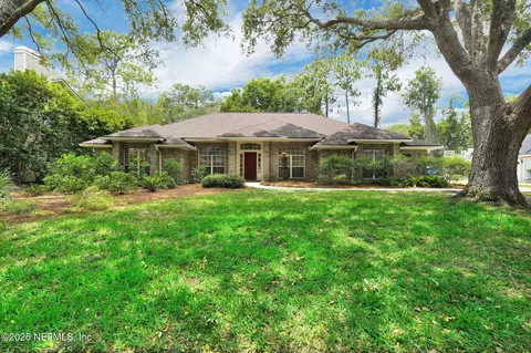 1910 Hibernia Ct, Jacksonville, FL 32223