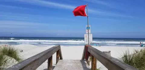 731 1st St S #2F, Jacksonville Beach, FL 32250