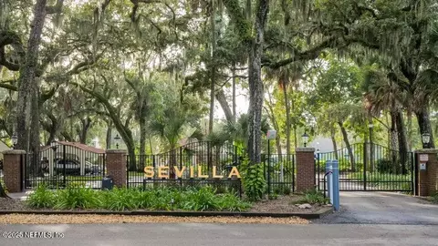 1830 Sevilla Blvd #207, Atlantic Beach, FL 32233