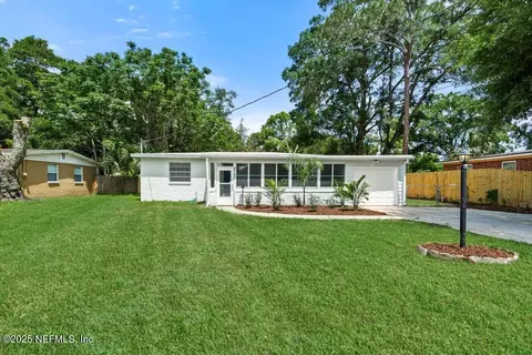 5753 College Ln, Jacksonville, FL 32211