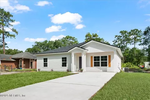 108 Barcelona St, East Palatka, FL 32131