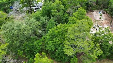 127 East Dr, Florahome, FL 32140