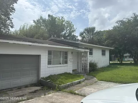 739 Brookview Dr N, Jacksonville, FL 32225
