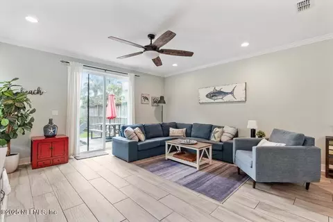 231 10th Ave S, Jacksonville Beach, FL 32250