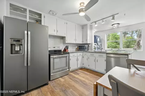 6414 Colgate Rd, Jacksonville, FL 32217