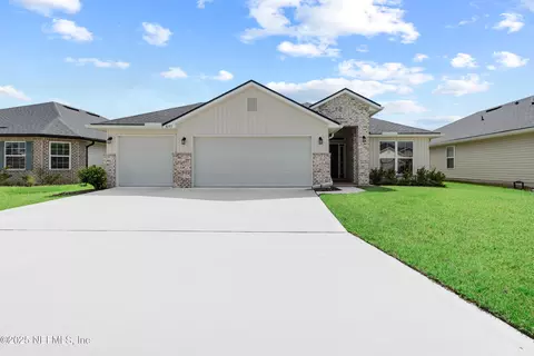 8193 Helmsley Blvd, Jacksonville, FL 32219