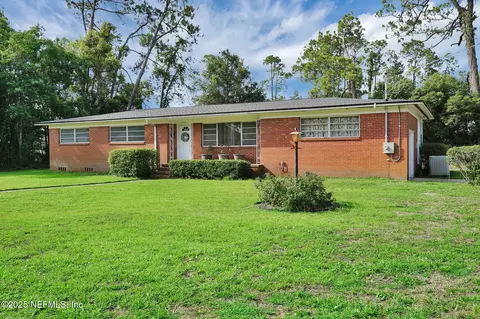 3904 Via De La Reina, Jacksonville, FL 32217