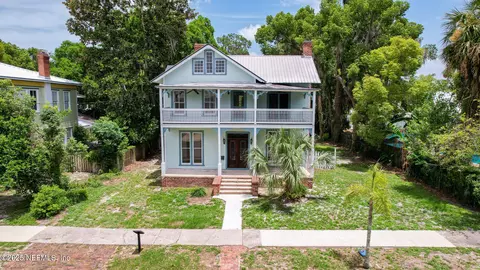 417 N 3rd St, Palatka, FL 32177