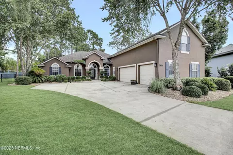 1304 Holmes Landing Dr, Fleming Island, FL 32003