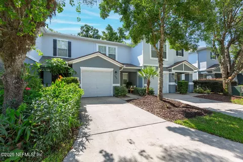 808 Black Cherry Dr S, Saint Johns, FL 32259