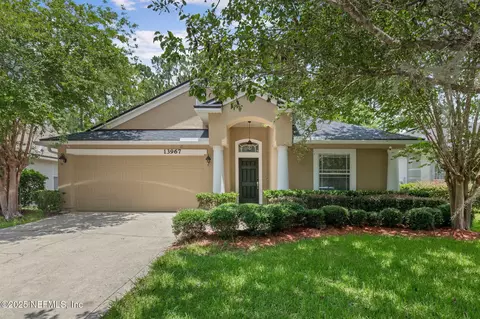 13967 Devan Lee Dr N, Jacksonville, FL 32226