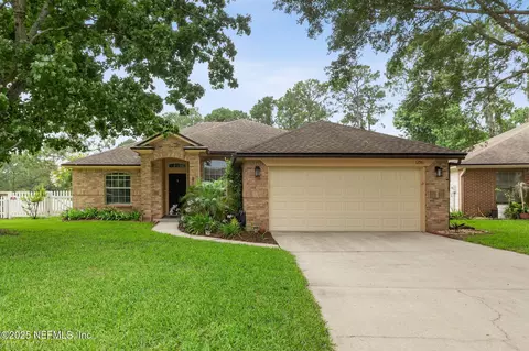 12581 Ashglen Dr N, Jacksonville, FL 32224