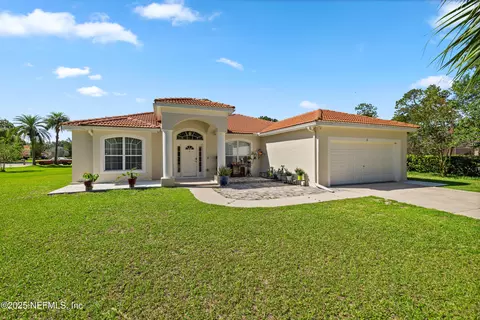 8 Village Cir, Palm Coast, FL 32164