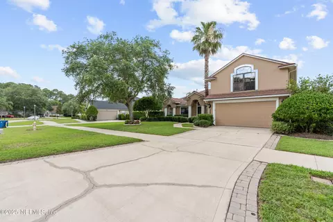 3325 Victoria Lakes Dr N, Jacksonville, FL 32226