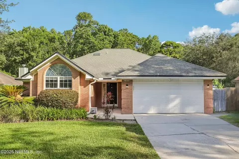 1338 Running Brook Ct, Jacksonville, FL 32225