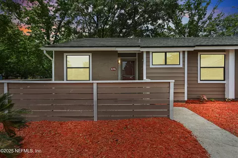 8346 Derbyshire Pl, Jacksonville, FL 32244