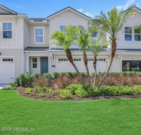 397 Oakmoss Dr, Saint Johns, FL 32259