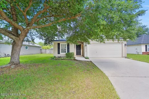 8729 Tristan Dr, Jacksonville, FL 32210