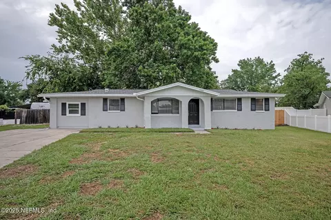 1040 Sawyerwood Dr, Jacksonville, FL 32221