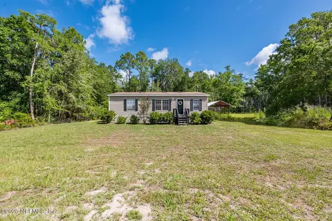 8467 SW 137th St, Starke, FL 32091